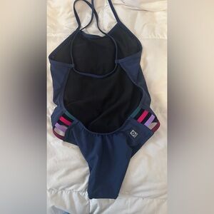 Jolyn Julian 2 size 30 New w/o tags